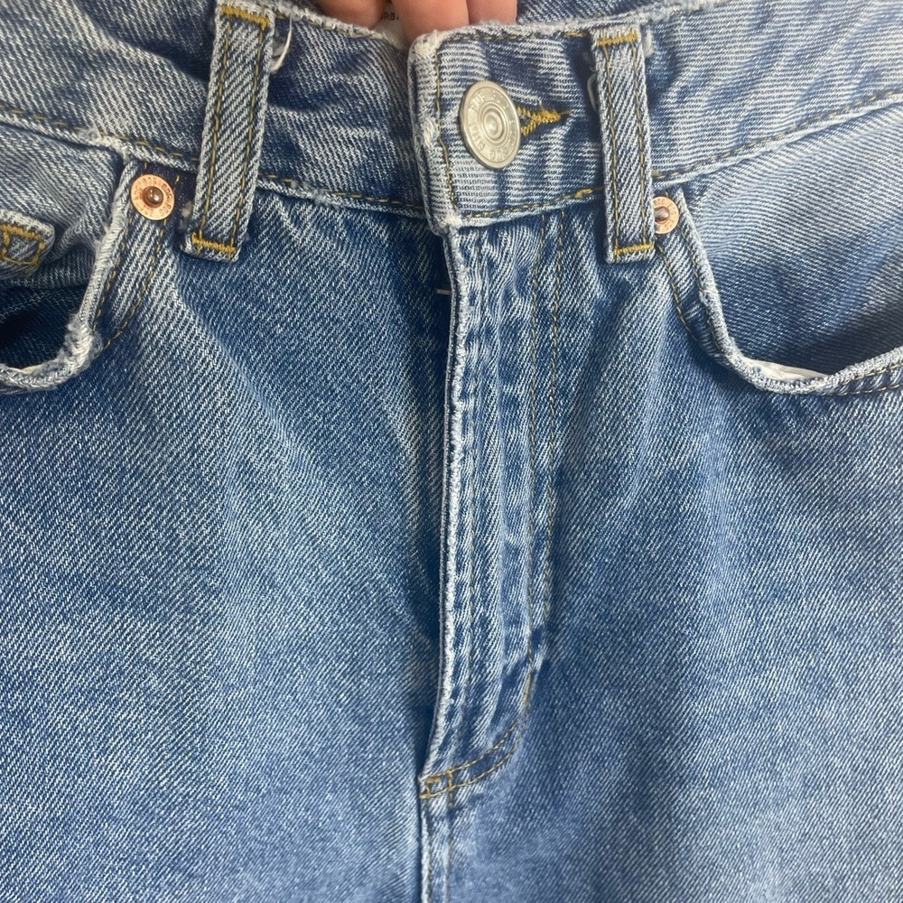 BDG Urban Outfitters Mom Jeans High Rise size 25 Distressed Medium Wash‎ Baggy - Picture 6 of 11